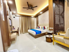 CITY VIEW HOTEL K U B R - P A L A C E near sea beach - Lift-and-Parking-Facilities-Restaurant Available - Excellent Customer Choice- Best Seller